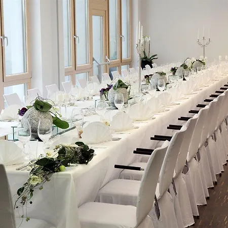 Waldhof Çiftlik konaklama